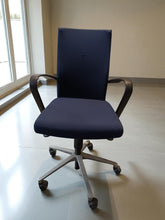 Scaun birou Vitra Antonio Citterio – ergonomic, albastru închis – second hand