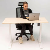 Birou reglabil electric SmartAdjust, inaltime reglabila, blat crem 120x60 cm, cadru alb, controler sus/jos, 1 motor, nou