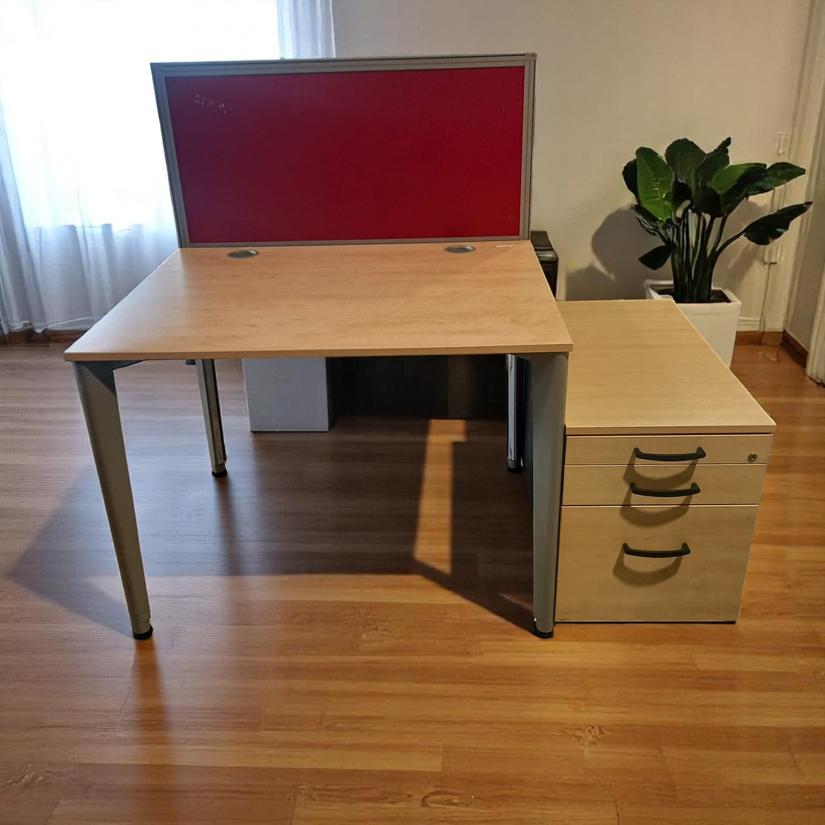 Set Rollbox + Birou Techo artar dimensiuni 100x80 cm, separator frontal, cadru metalic gri - second hand