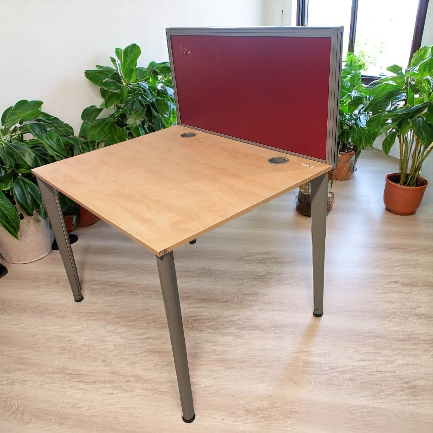 Lot 10 birouri Techo artar dimensiuni 100x80 cm, separator frontal, cadru metalic gri - second hand