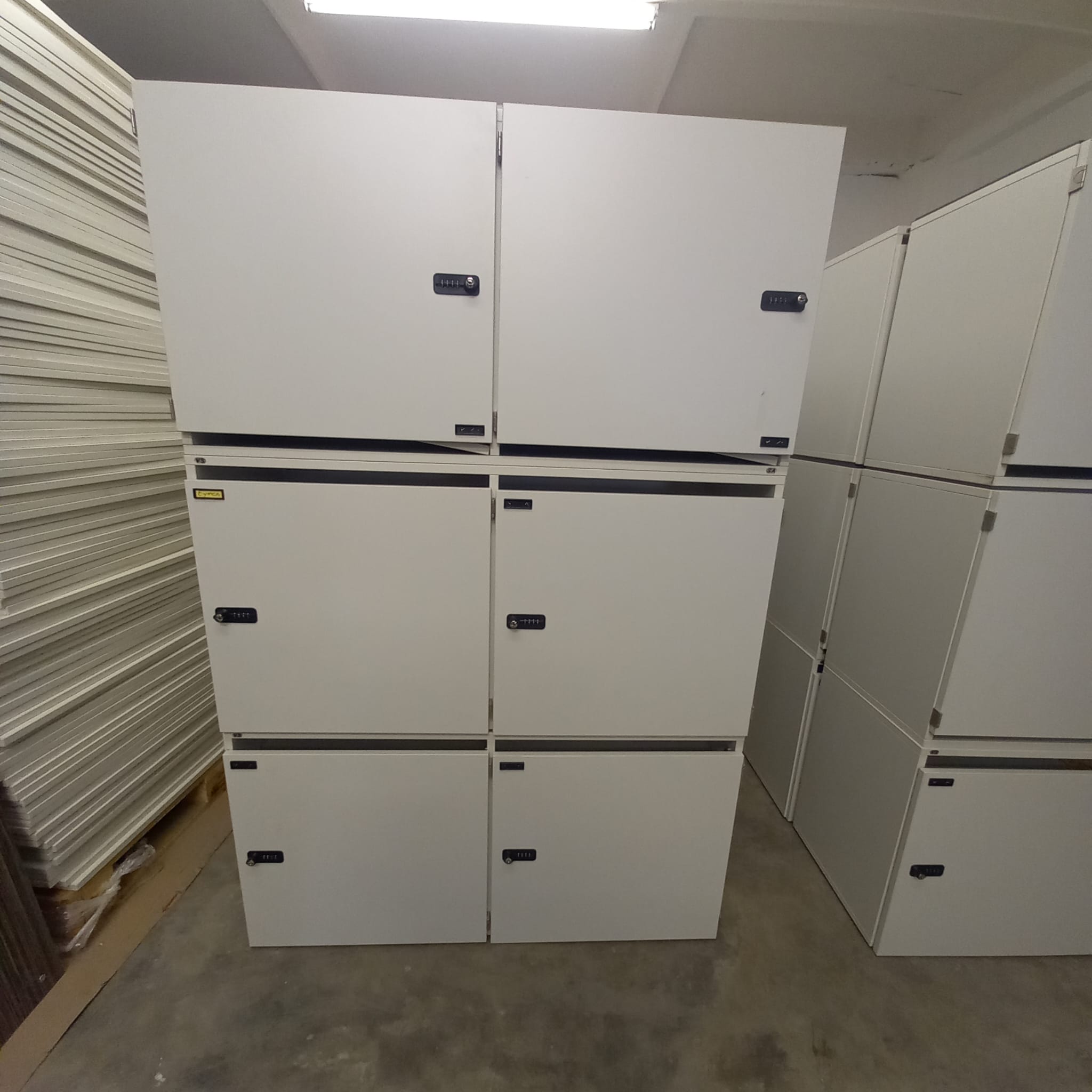 Dulap Locker alb marca VS 120x67x35 cm, 2 usi - second hand