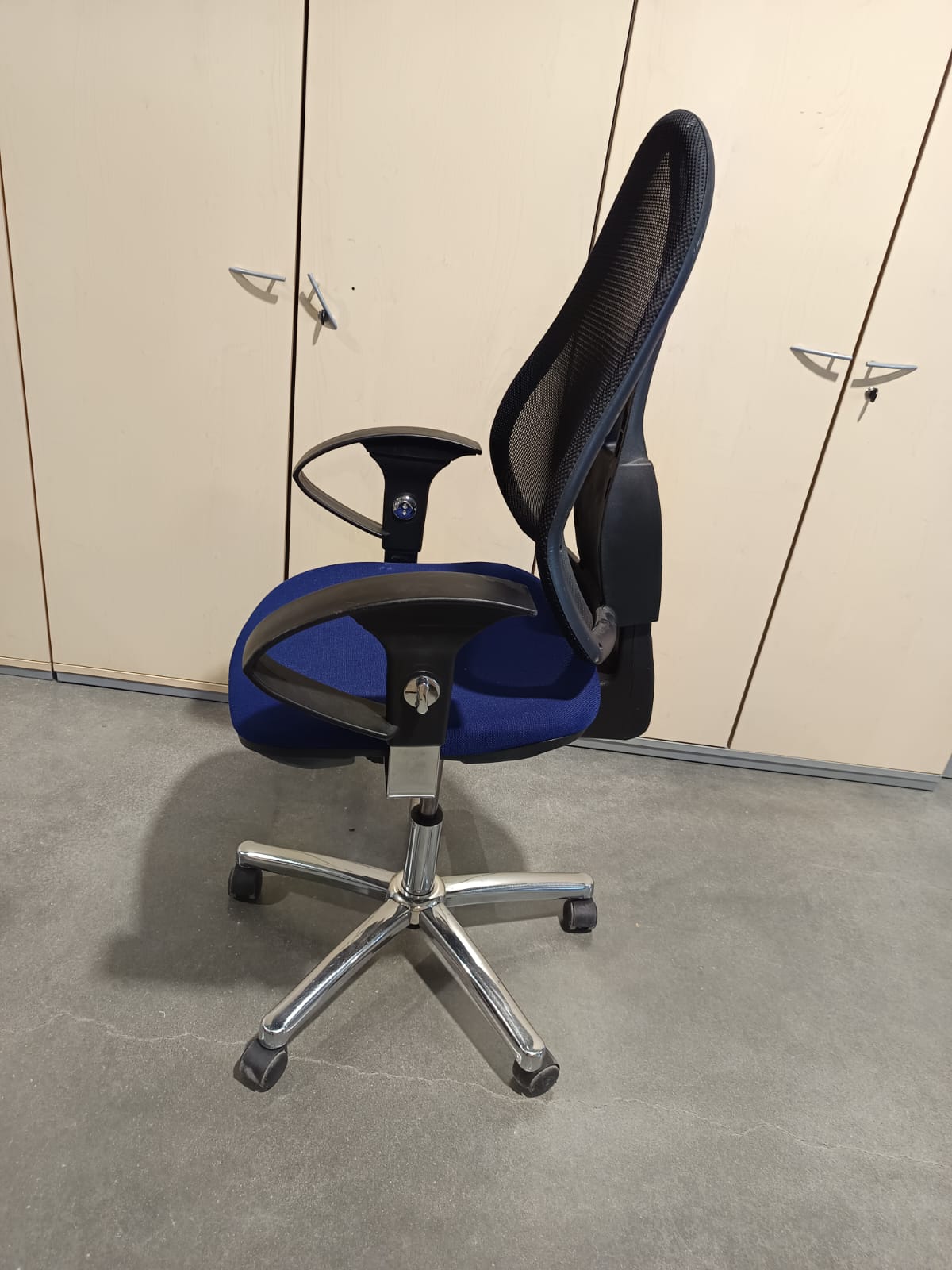 Scaun ergonomic Topstar Blue, spatar mesh negru - second hand