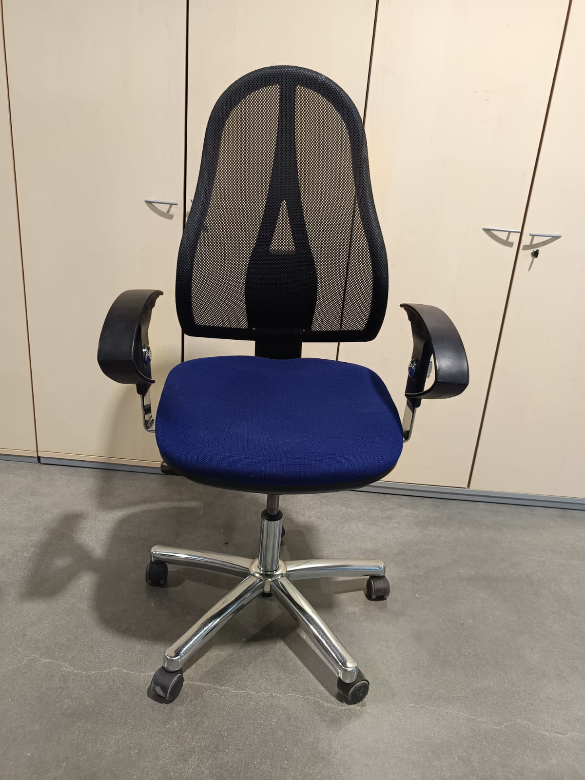 Scaun ergonomic Topstar Blue, spatar mesh negru - second hand