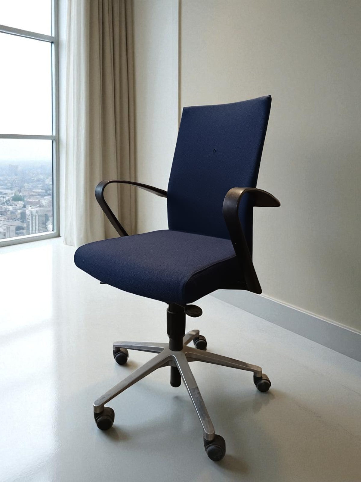 Scaun birou Vitra Antonio Citterio – ergonomic, albastru închis – second hand